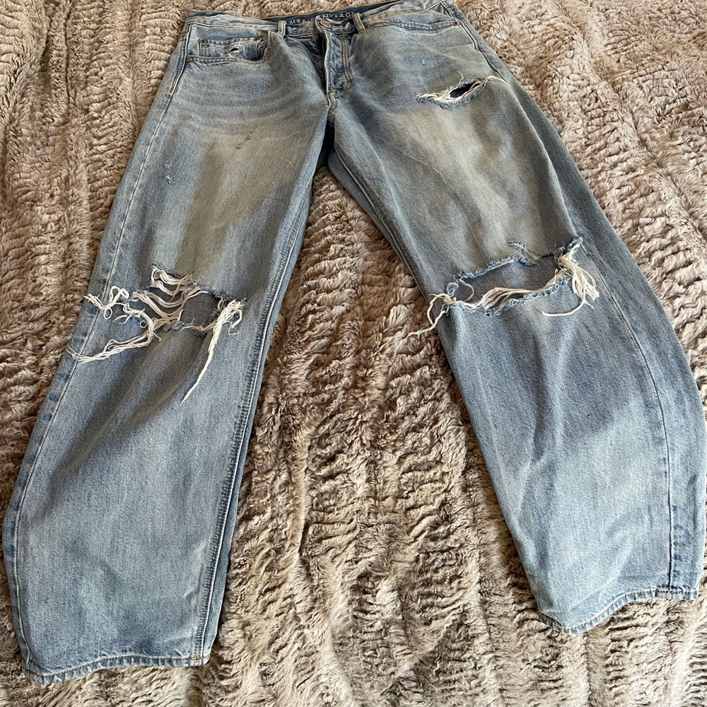 American Eagle Size 8 Reg Boyfriend Jean great condition.
